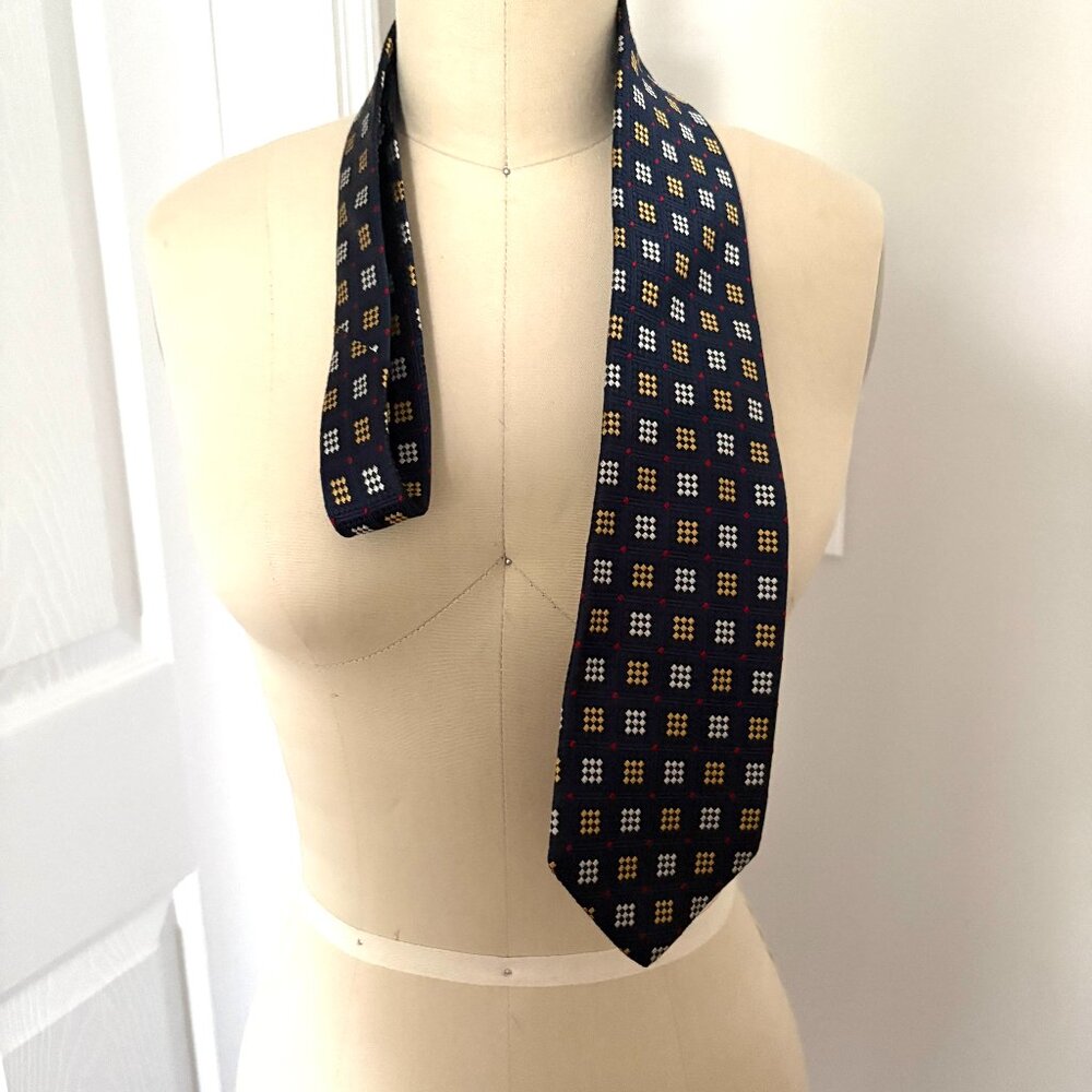 Lands' End Direct Merchants Blue Diamond Pattern 100% Silk Tie Preppy